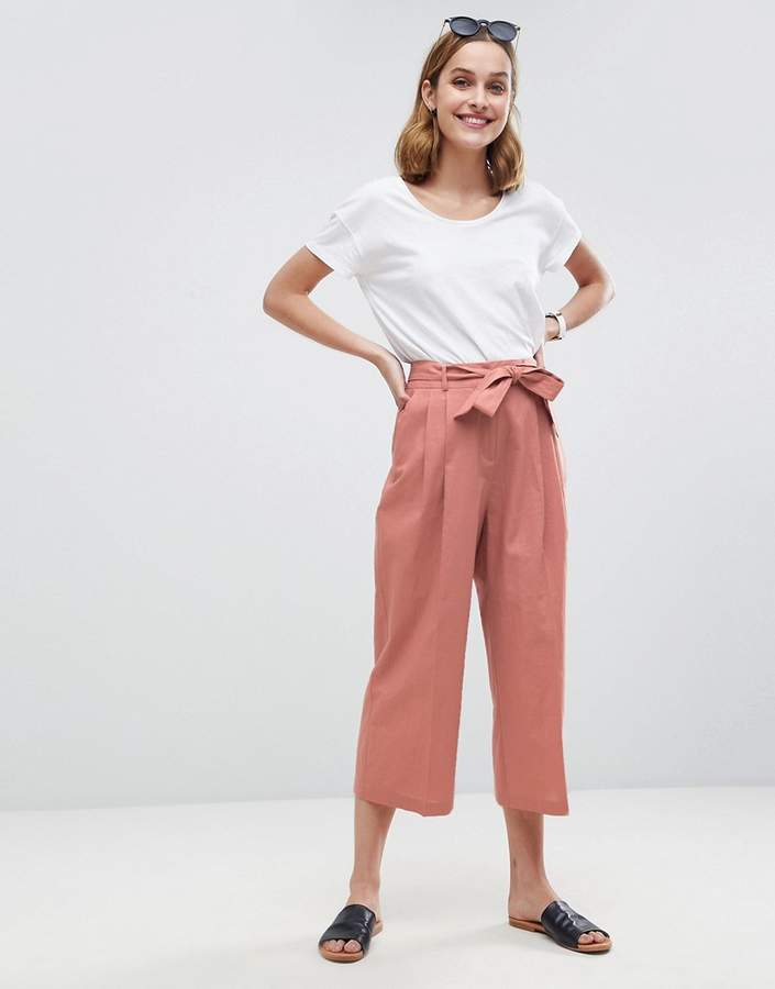 2018 Fashion Trends: Paper Bag Pants #spring #summer #fashiontrends #2018 #workoutfits #paperbag #pants #trousers